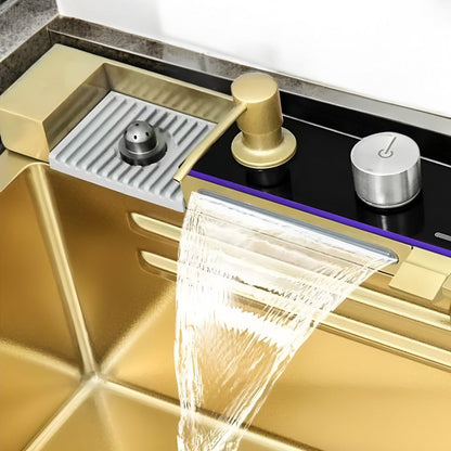 Chiuveta multifunctionala premium cu finisaj auriu, dus extractabil, spalator pahare si dozator sapun. Set complet cu accesorii – eleganta si functionalitate maxima!