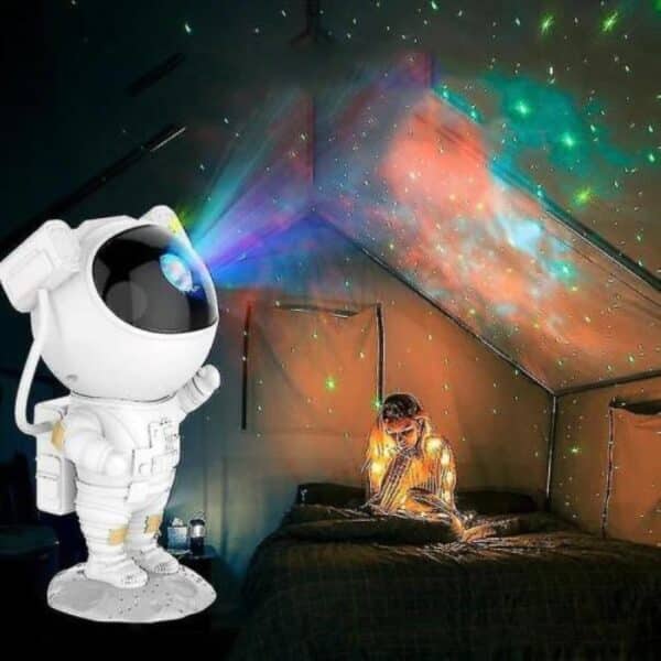 Proiector Laser Astronaut cu Joc de Lumini Aurora Boreala si Stele, Reglare 360, Timer, Setare Luminozitate, Telecomanda
