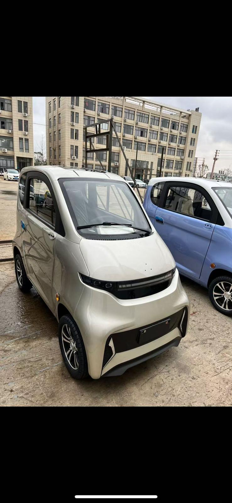 Mașină Electrică Fără Permis JRH 2000W, 60V/80Ah, Autonomie 60 km, ECO 25 km/h, Viteză Max. 45 km/h, 3 Locuri, Omologată Drum Public